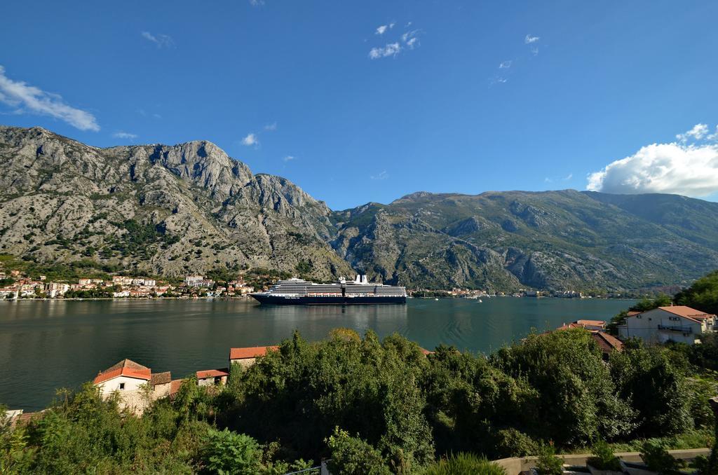 Muo Apartments Kotor Bagian luar foto