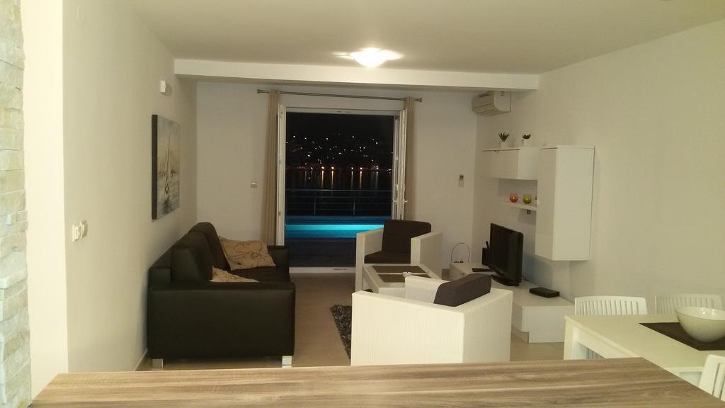 Muo Apartments Kotor Bagian luar foto