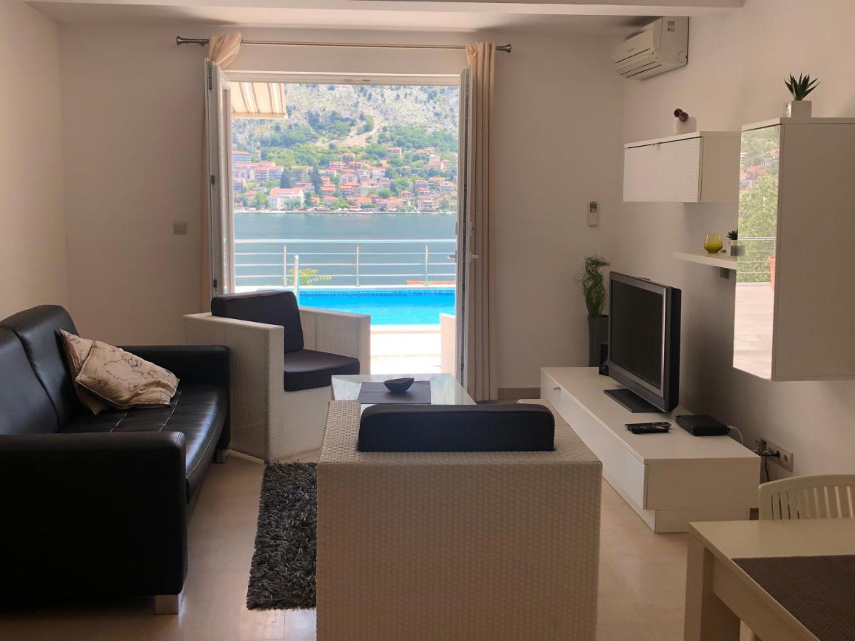 Muo Apartments Kotor Bagian luar foto