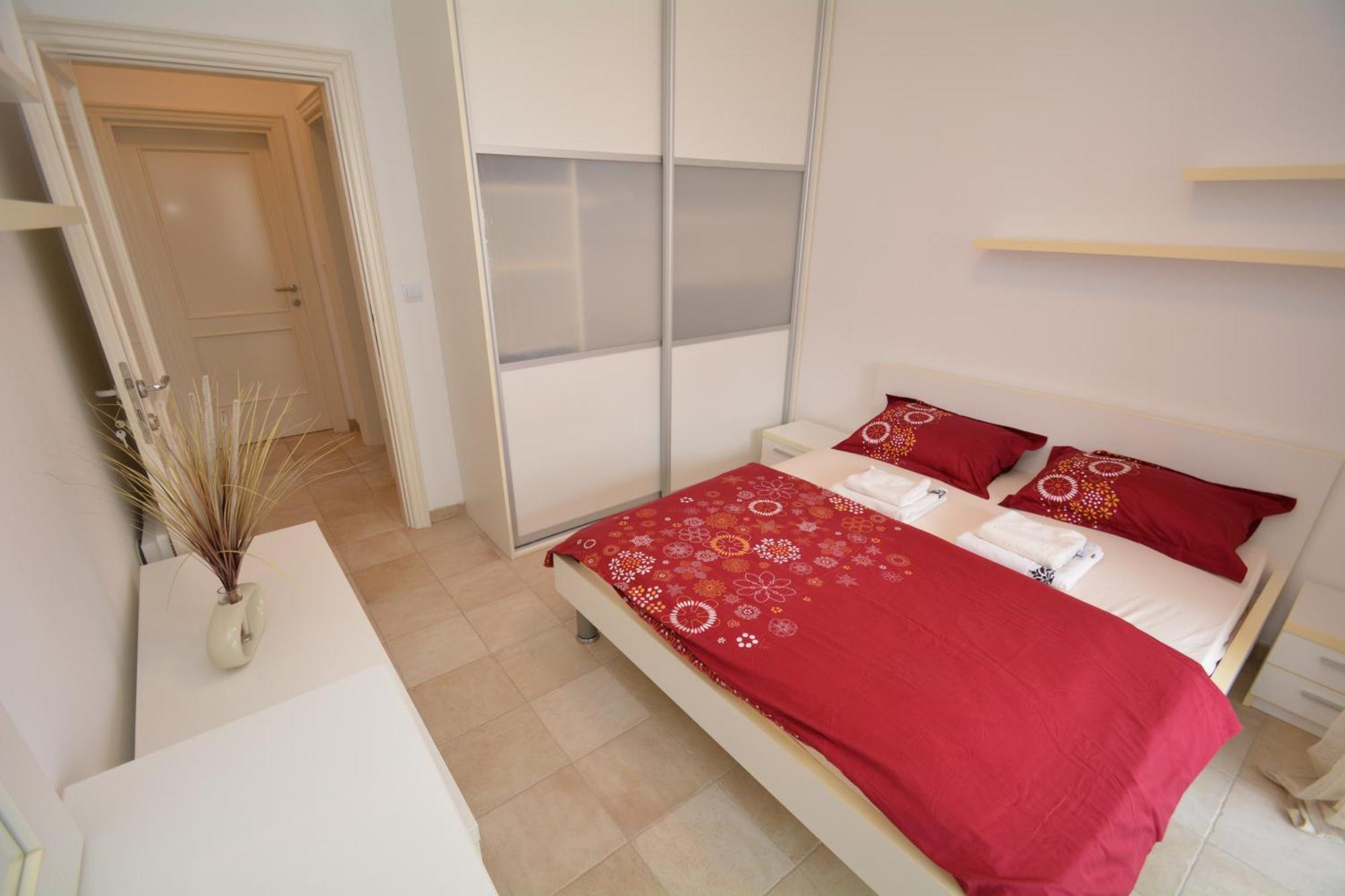 Muo Apartments Kotor Bagian luar foto