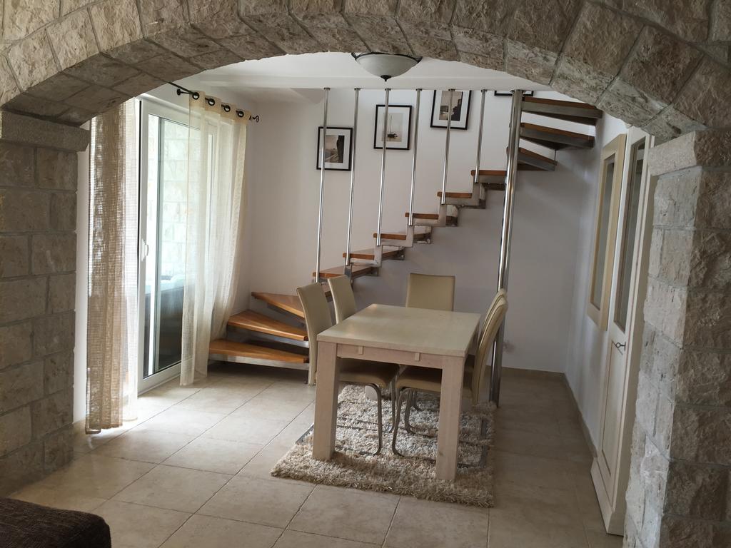 Muo Apartments Kotor Bagian luar foto