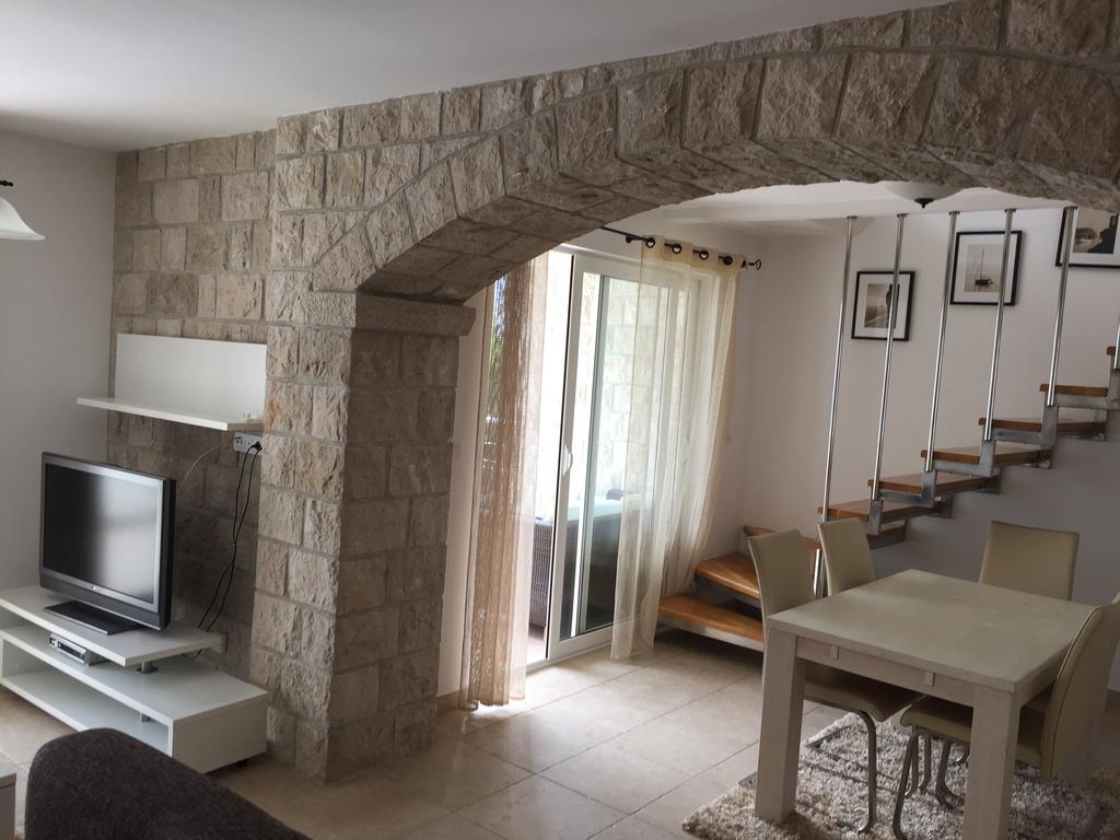 Muo Apartments Kotor Bagian luar foto