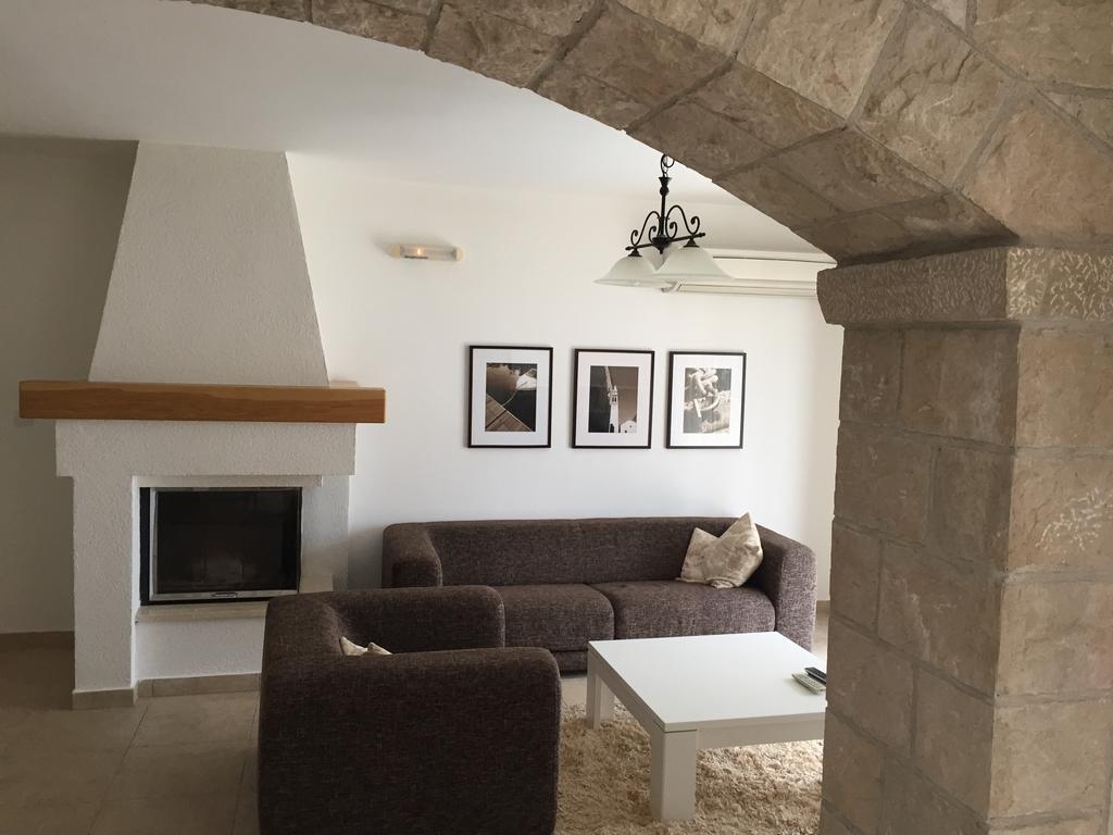 Muo Apartments Kotor Bagian luar foto