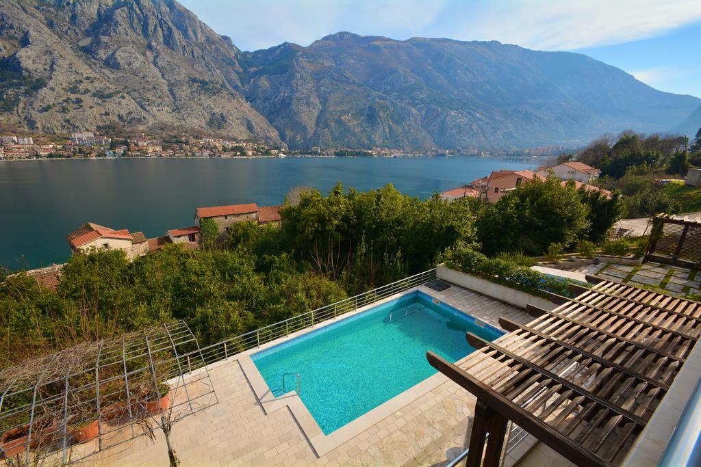 Muo Apartments Kotor Bagian luar foto